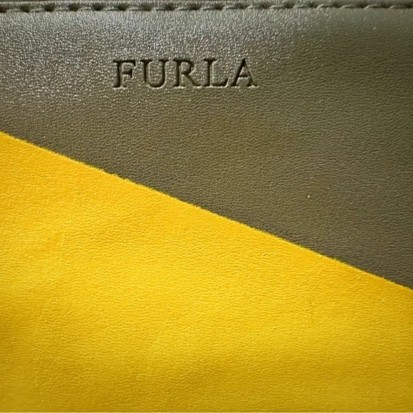 Furla Two-Tone Yellow and Gray Cosmetic Bag Furla Eva Air bag - Picture 2 of 15
